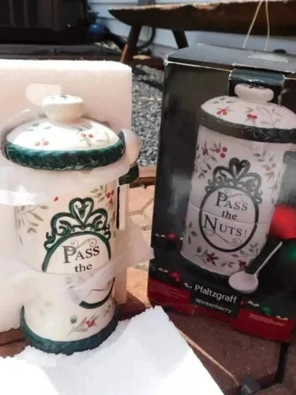 Pfaltzgraff Winterberry "Pass the Nuts" In Original Box Christmas Themed NEW